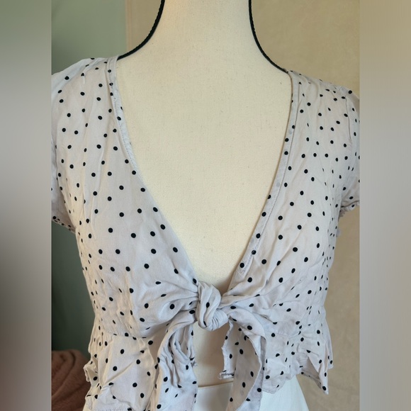 Super Cropped Tie-up Top - Picture 2 of 5